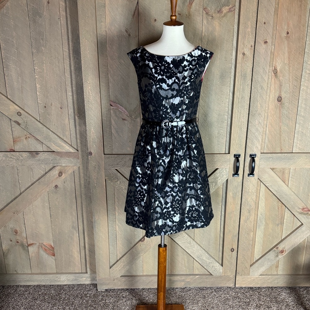 Eliza J metallic brocade fit and flare cocktail / special occasion dress Size 6 - Picture 3 of 13